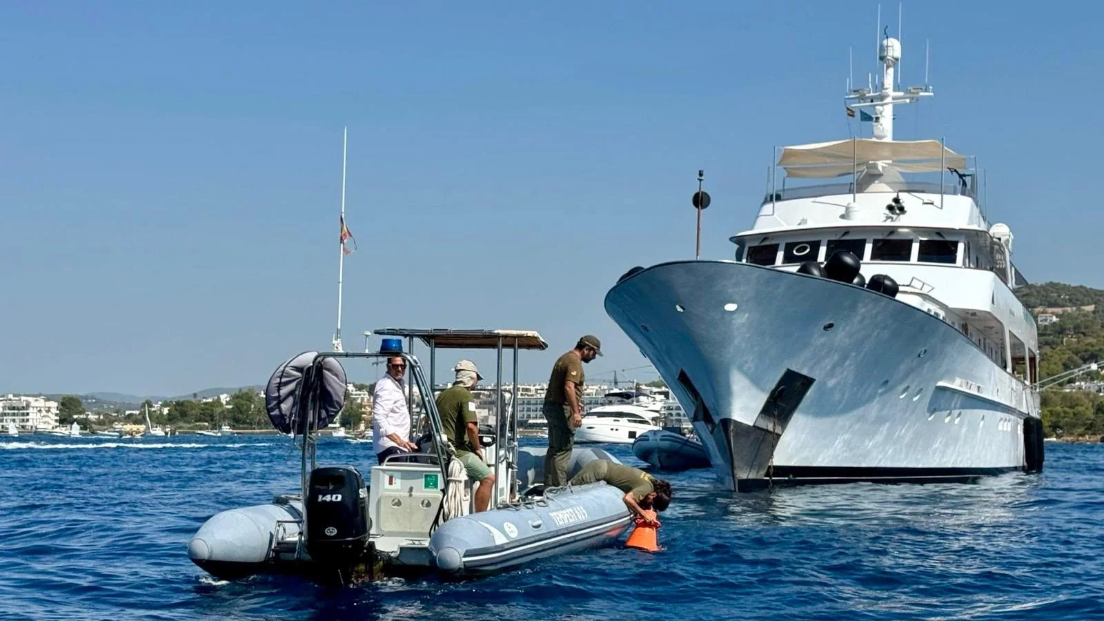 Oficjalne zdjęcie Govern Illes Balears z komunikatu o patrolach ochrony posidonii