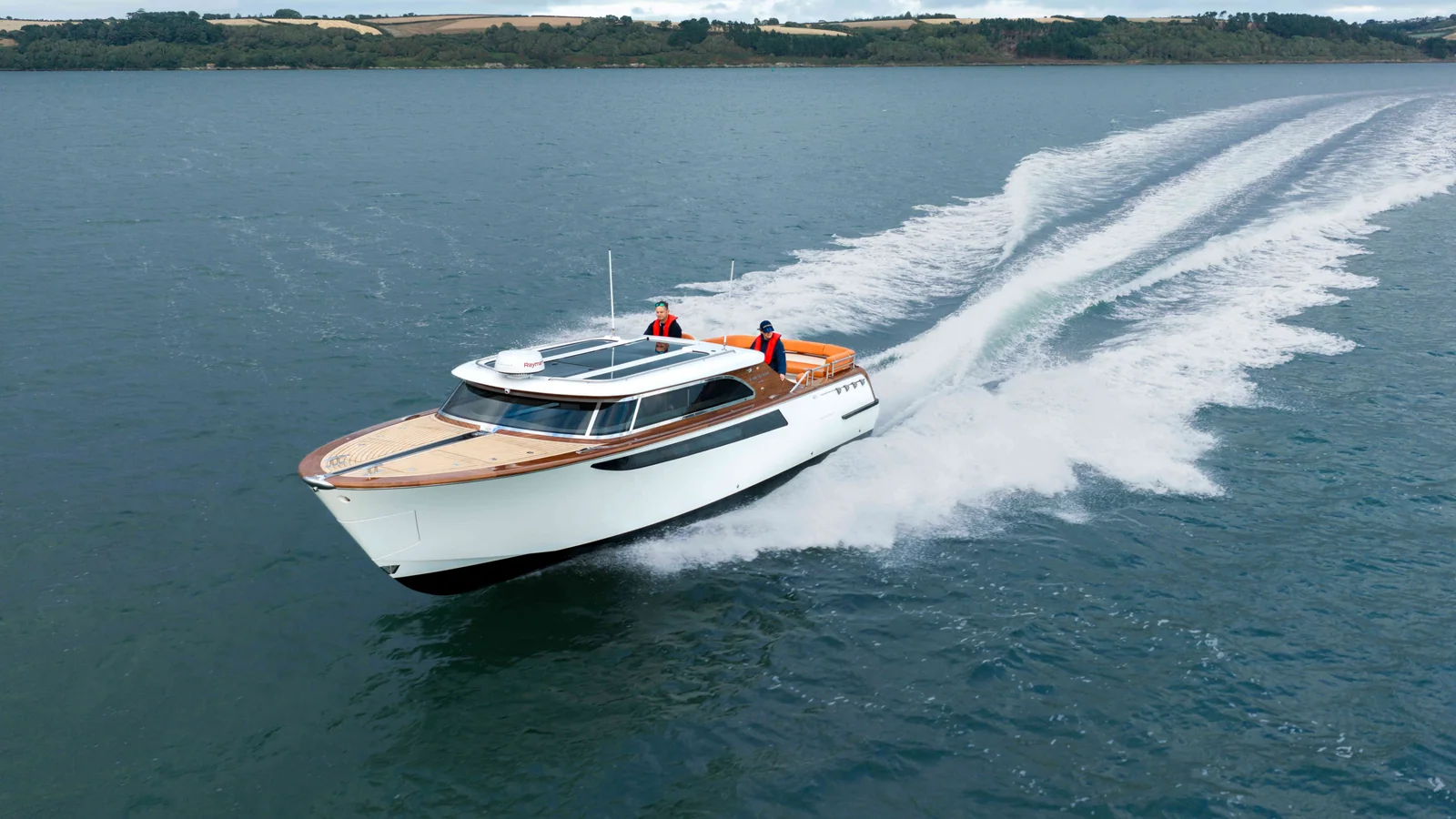 Cockwells 9.8-metre limousine tender built for Four Seasons Yachts in official yard imagery