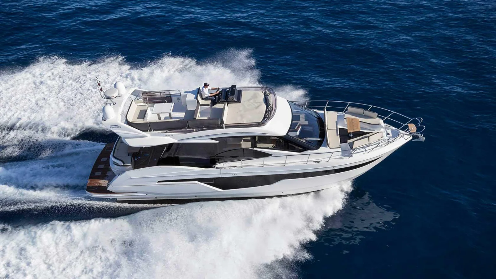 Galeon 500 Fly z oferty W Yachts w Mandelieu