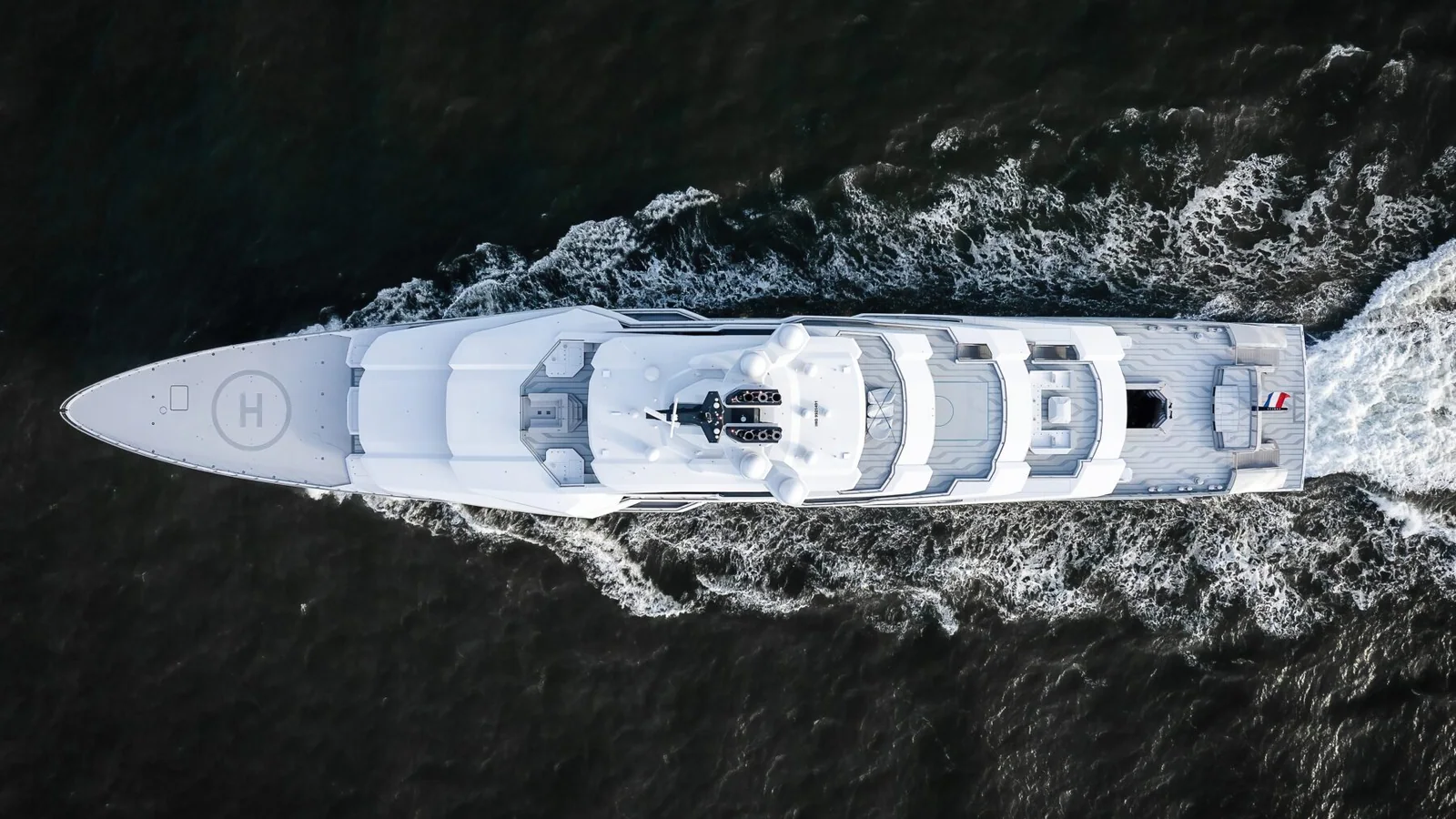 Oceanco Leviathan podczas rejsu przed pokazem Monaco Yacht Show 2026